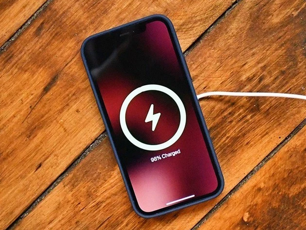 小榄镇苹果手机维修分享iPhone 12可以随便充电吗 